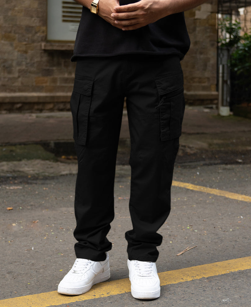Black Regular Fit Cotton Utility Cargo Pant.