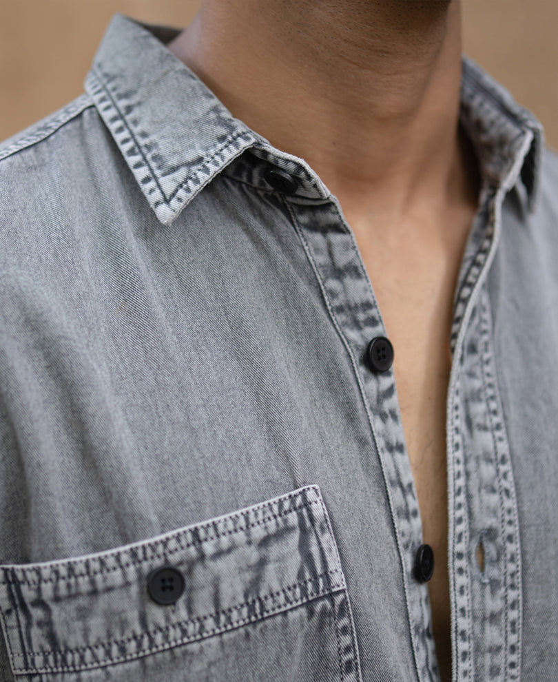 Grey Denim Shirt With Pockets.