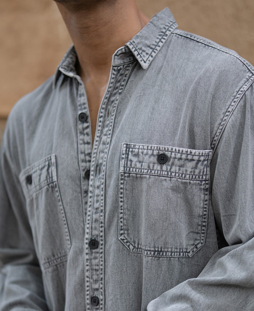 Grey Denim Shirt With Pockets.