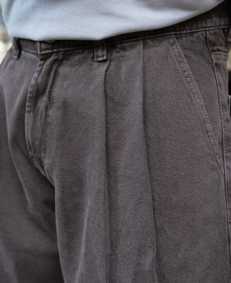 Brown Pleated Washed Barrel Jeans