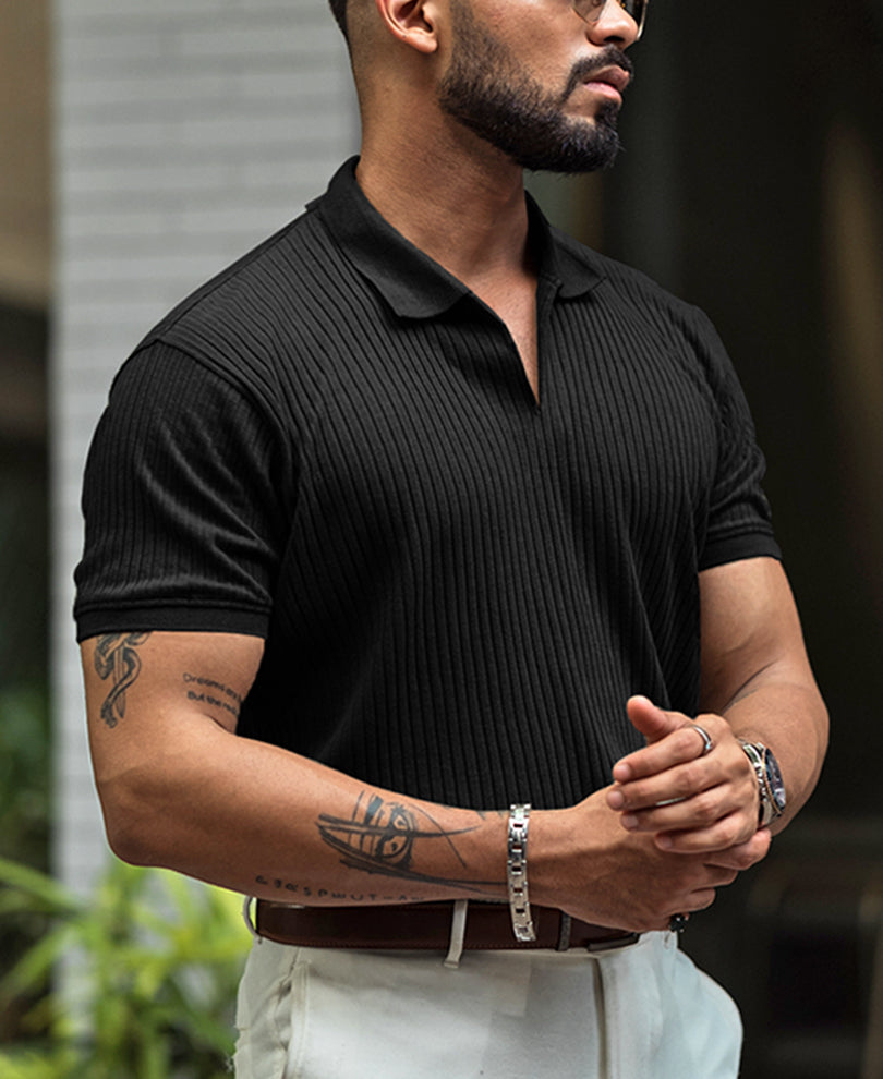 Black Regular Fit Half Sleeves T-shirt.