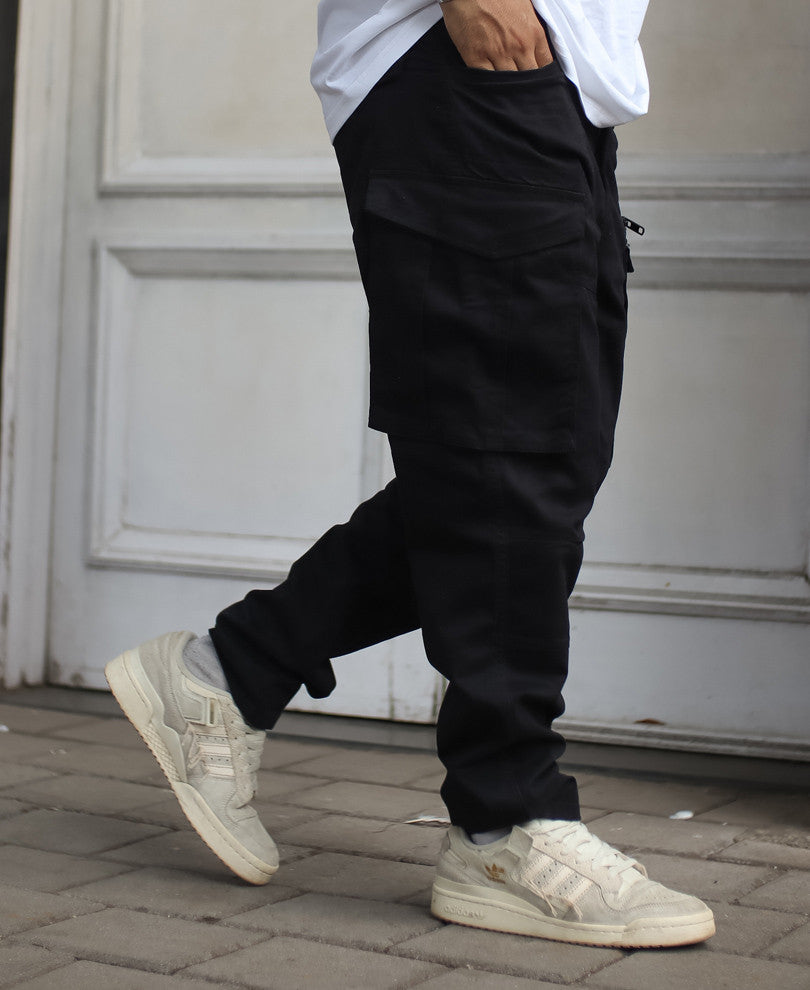 Black Regular Fit Cargo Pant.