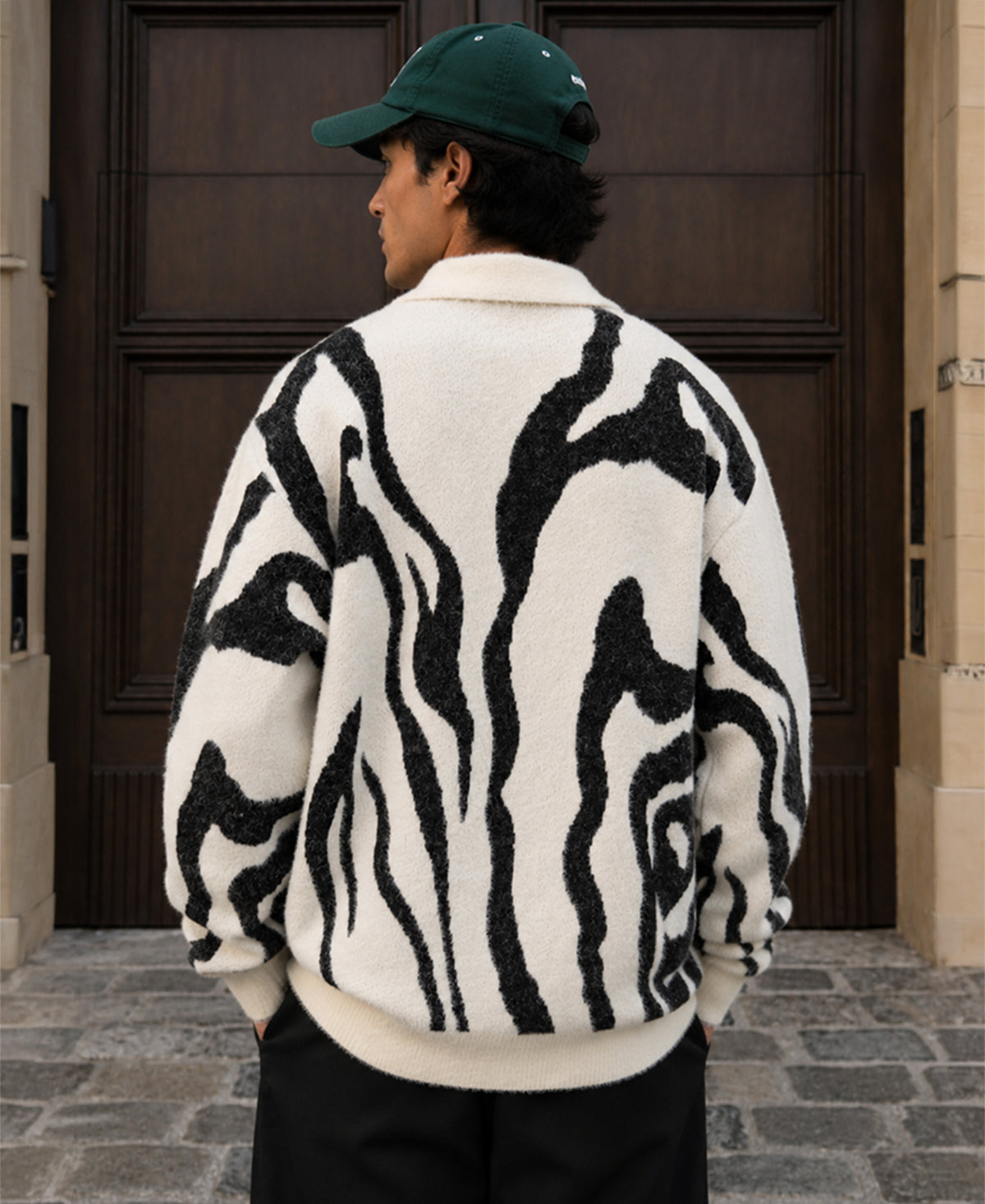 Black & Off-White Abstract Sweater