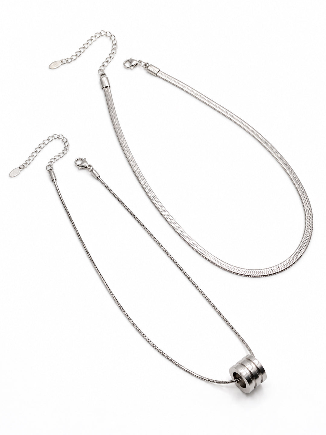Dual Layer Metallic Pendant Necklace