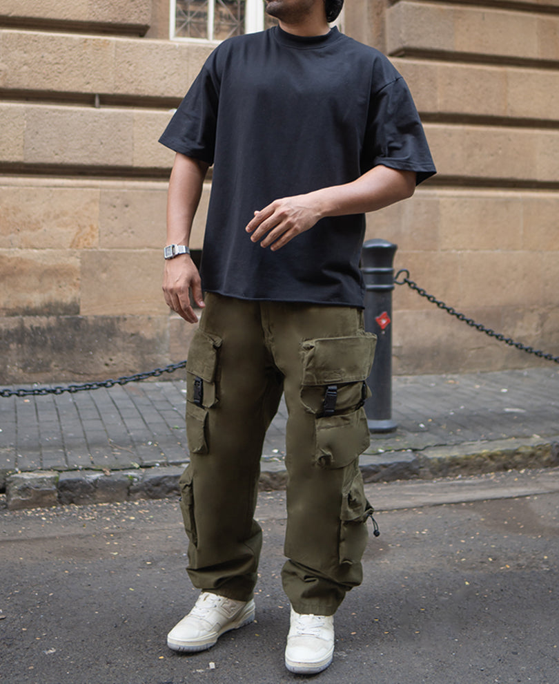 Olive Green Cotton Baggy Fit Cargo Pant.