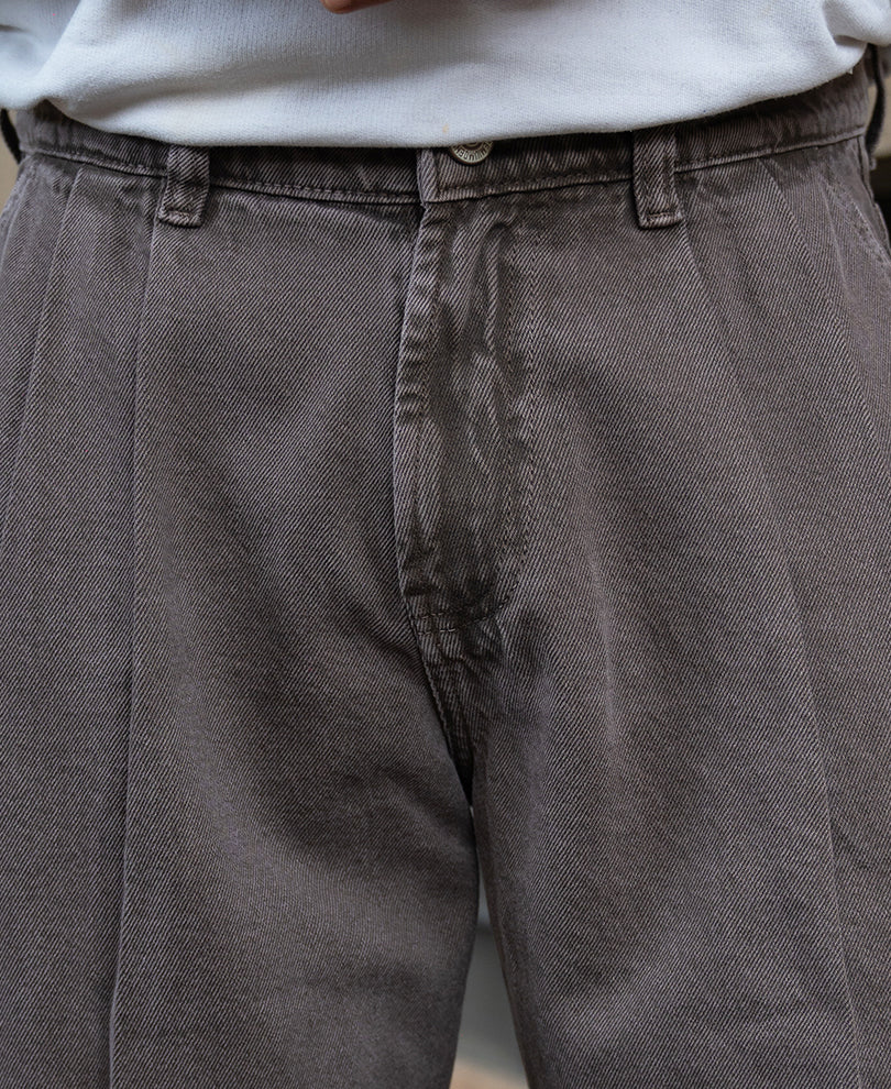 Brown Pleated Washed Barrel Jeans