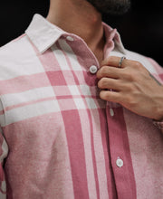 Mauve Pink Regular Fit Full Sleeve Checkered Shirt.