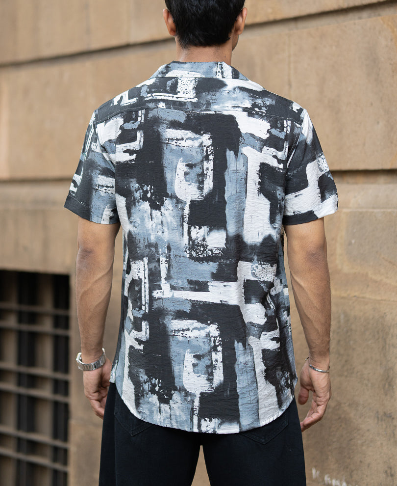 Grey Lightweight Printed Regular Fit Half Sleeves Shirt.