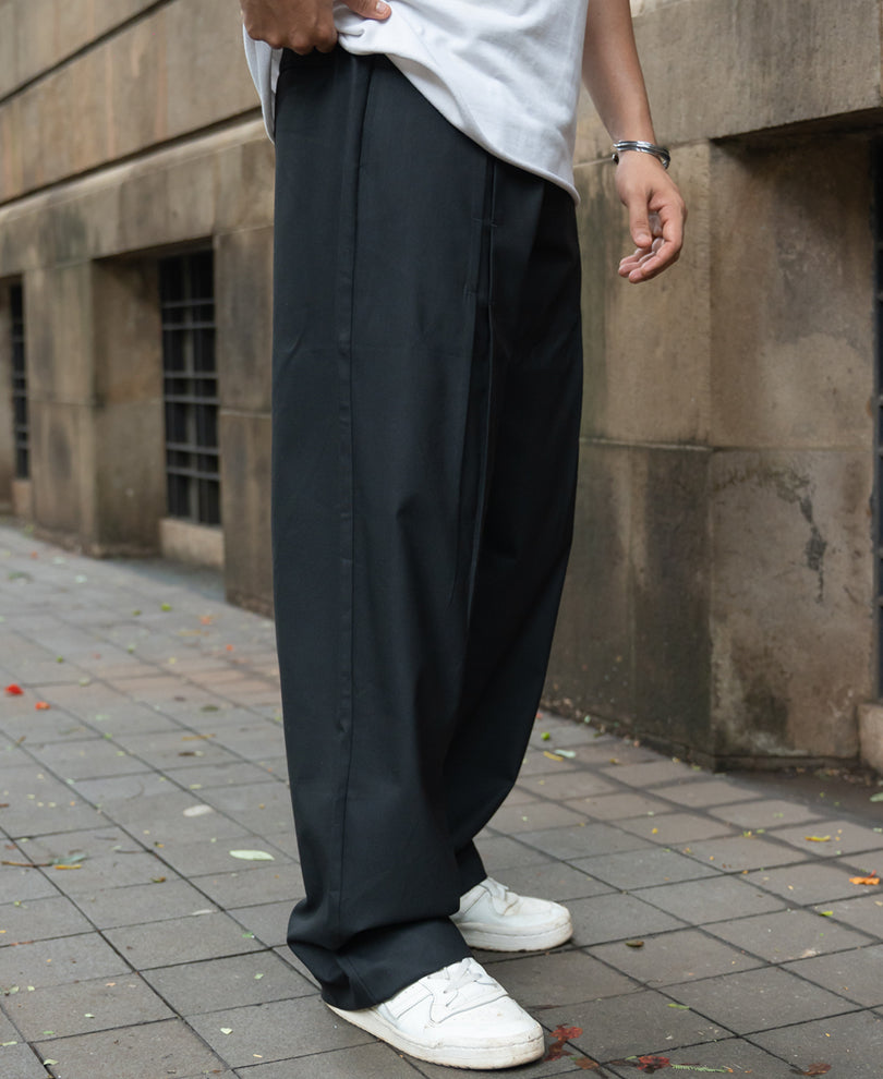 Black Pleated Trousers