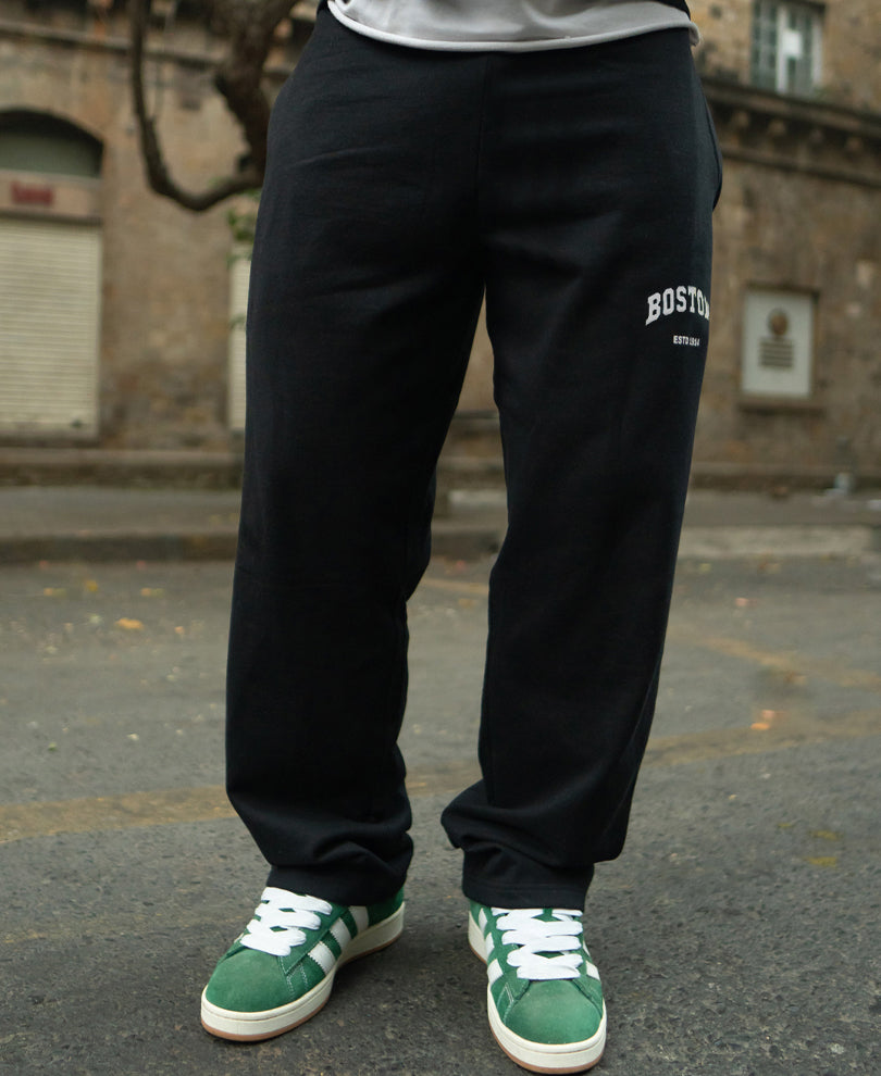 Basic Black Baggy Fit Trackpant.