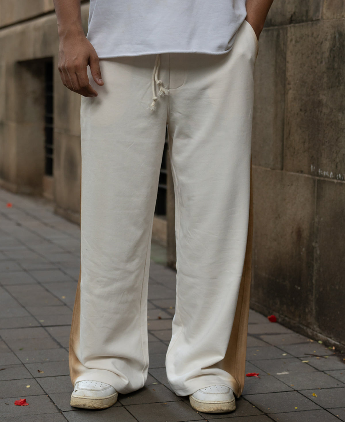 Off White Sprayed Baggy Trackpant