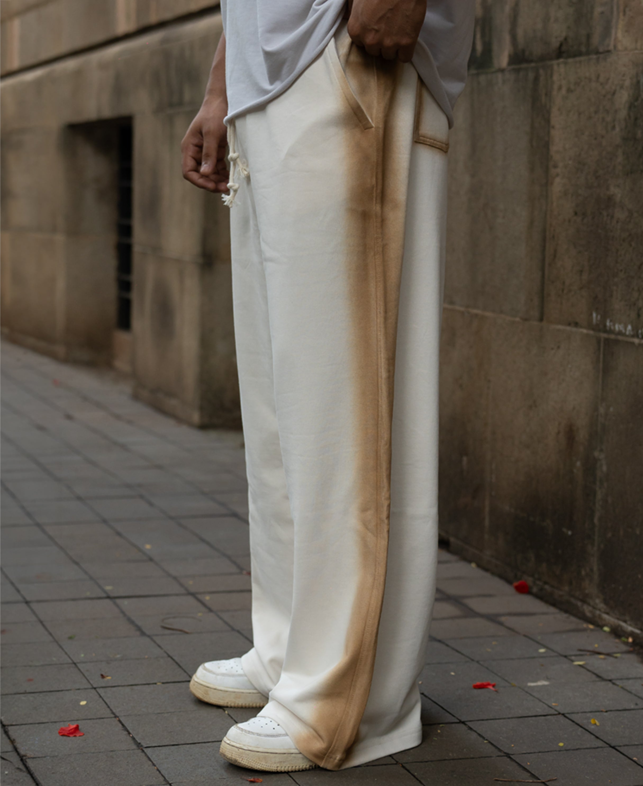 Off White Sprayed Baggy Trackpant