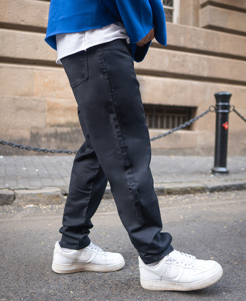 Black Regular Fit Stretchable Jeans.