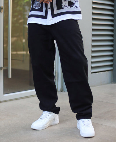 Black Solid Washed Baggy Fit Denim Jeans.